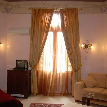 Augustos Otel